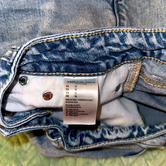 American Eagle 7" Inseam Shorts - Picture 3 of 5